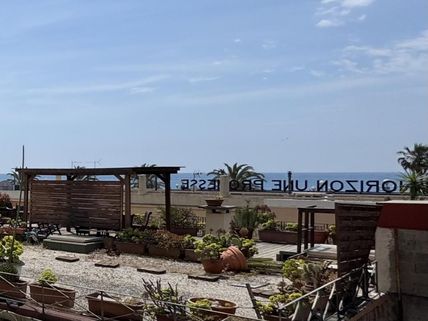 Aparthotel Riviera Nice Cote D'Azur - Old Town - Studio Ac - Sea View - 50M Promenade Des Anglais- La Maison Linda Exterior foto